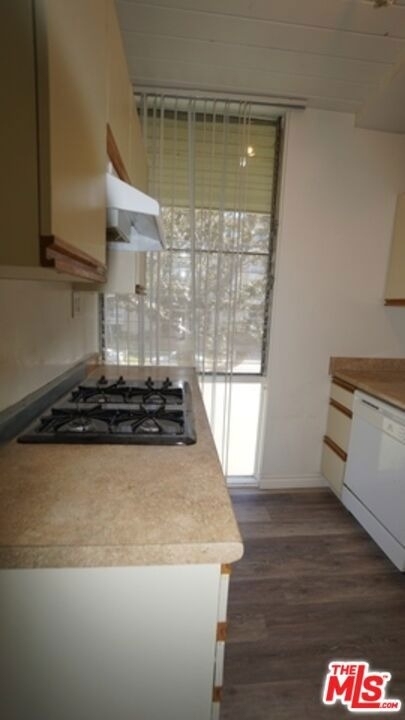 11133 Rose Avenue - Photo 14