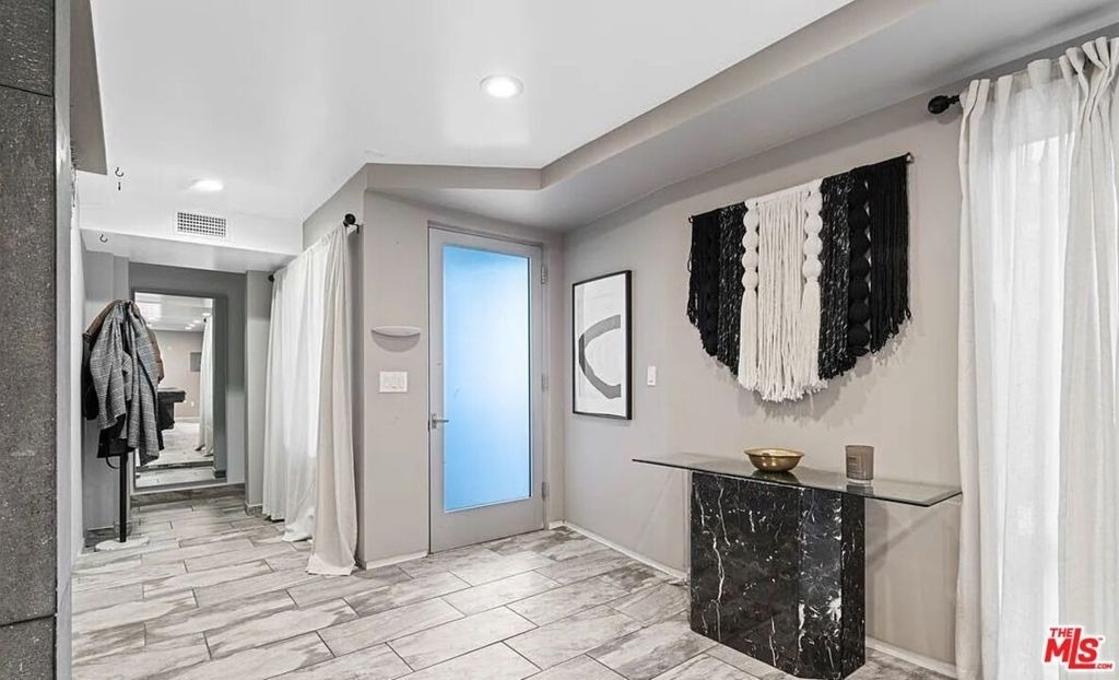 615 6th Avenue - Photo 32