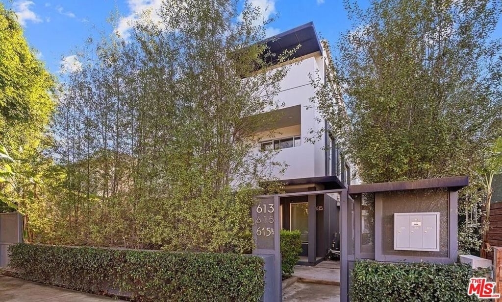 615 6th Avenue - Photo 37