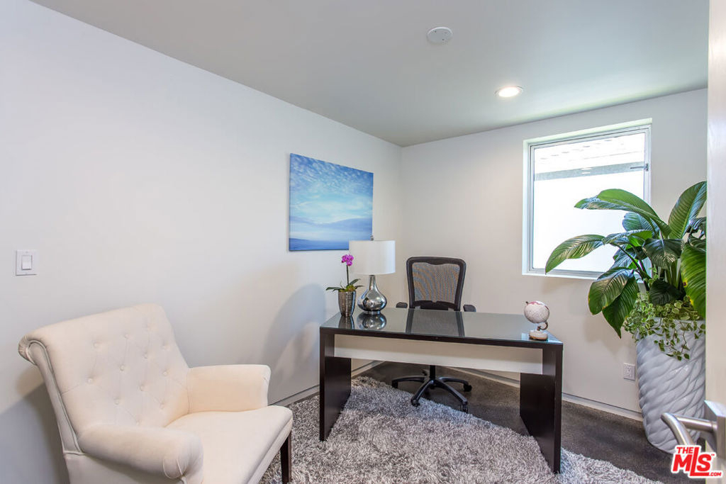 615 6th Avenue - Photo 17