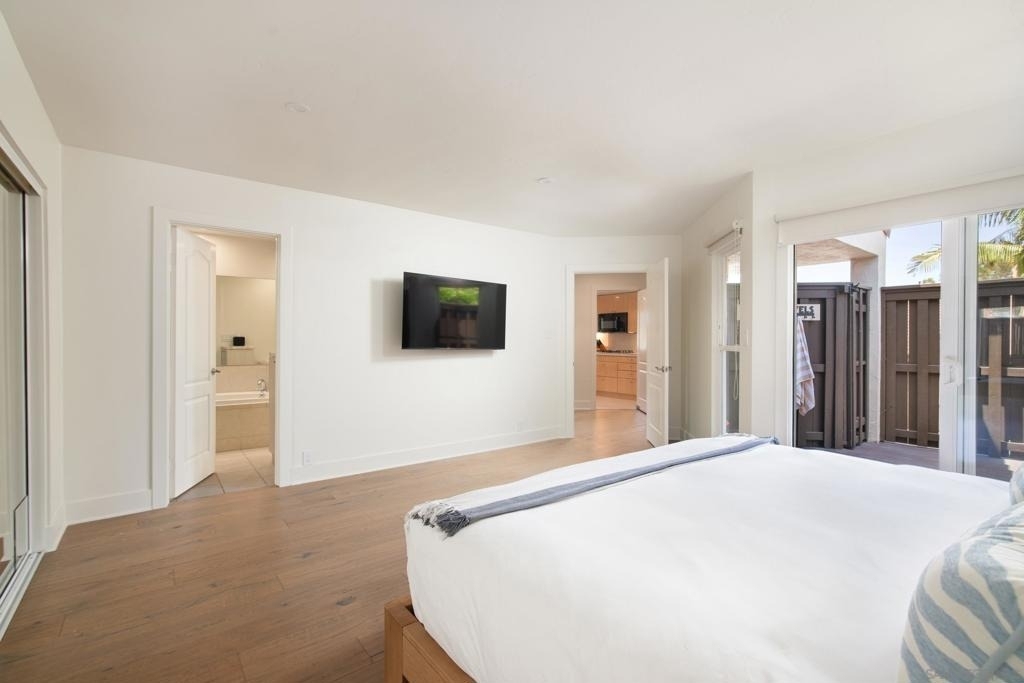 2452 Azure Coast Dr - Photo 21