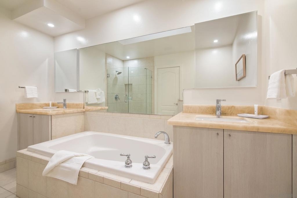 2452 Azure Coast Dr - Photo 24