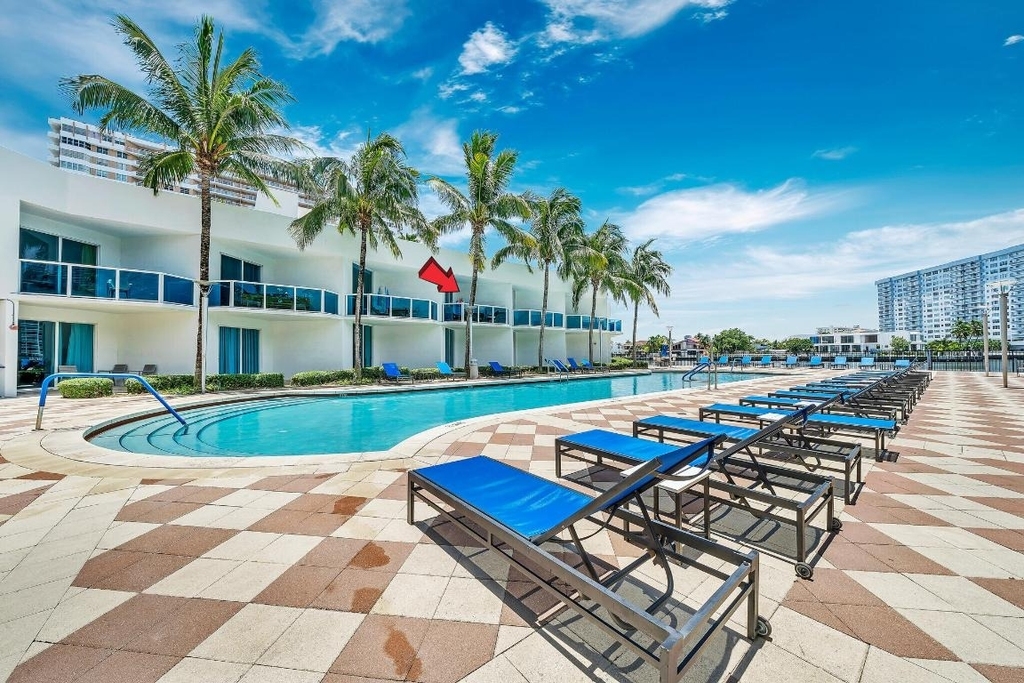 1945 S Ocean Drive - Photo 9