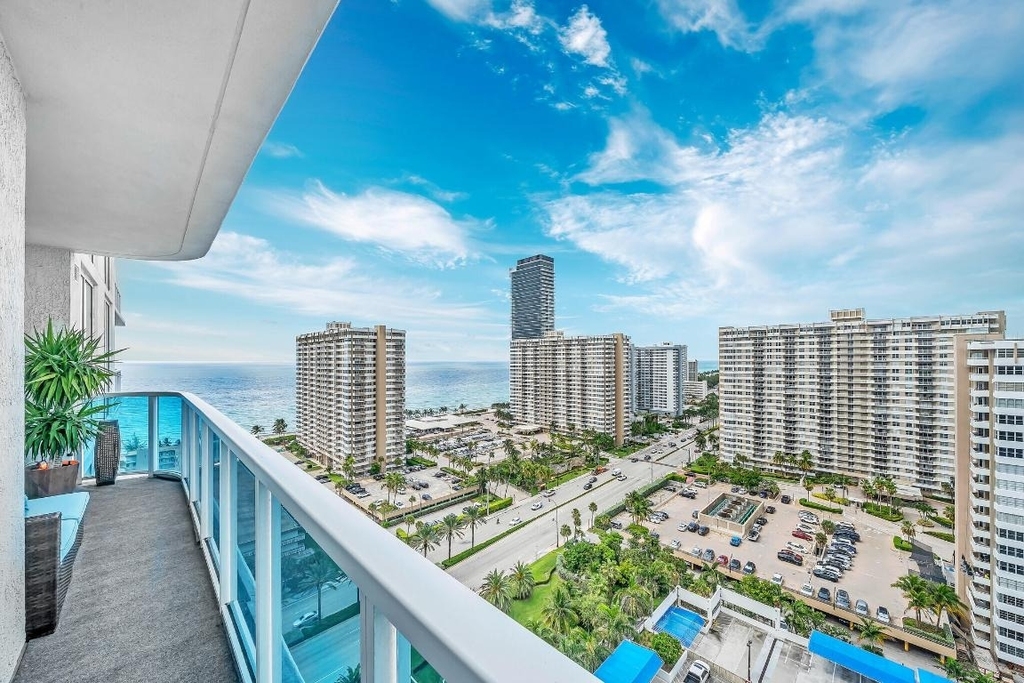 1945 S Ocean Drive - Photo 12