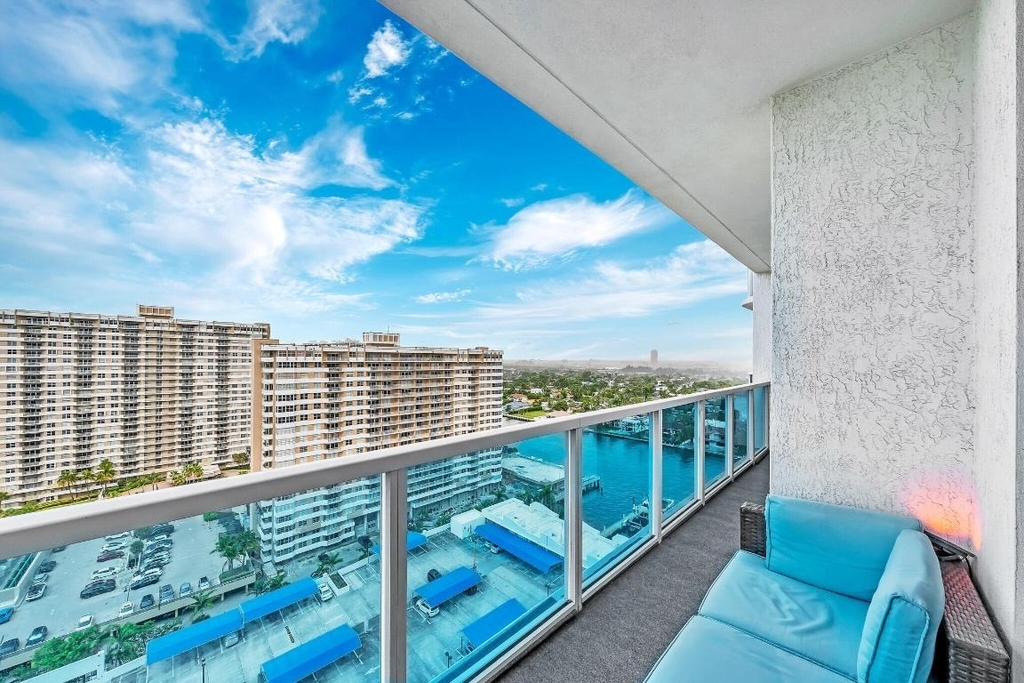 1945 S Ocean Drive - Photo 11
