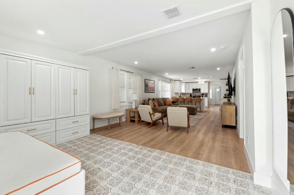 125 Nw 3rd Avenue - Photo 1