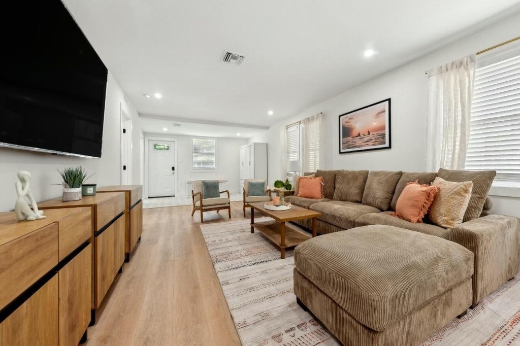 125 Nw 3rd Avenue - Photo 3