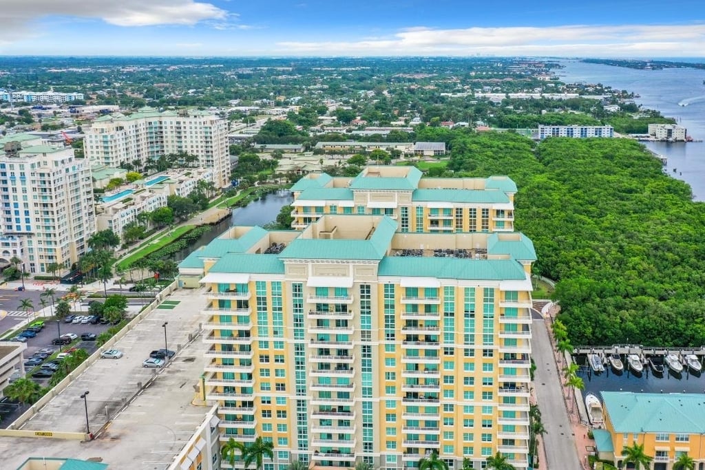 700 E Boynton Beach Boulevard - Photo 33