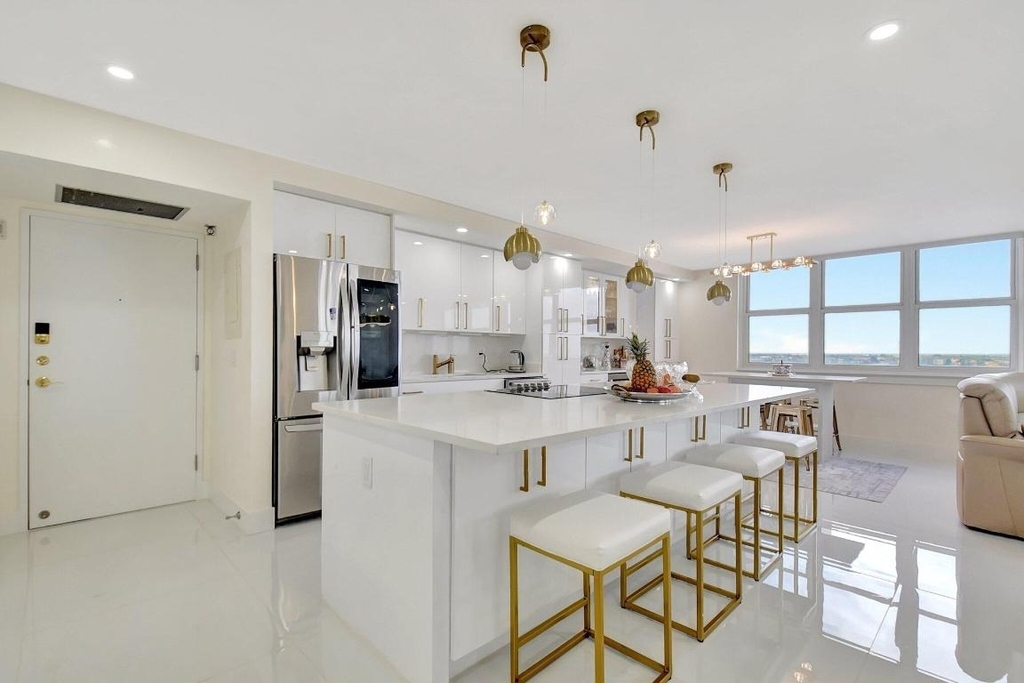 5440 N Ocean Drive - Photo 0
