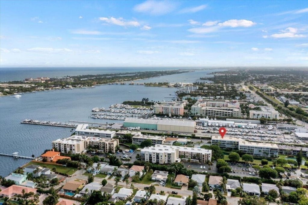 300 Waterway Drive S - Photo 1