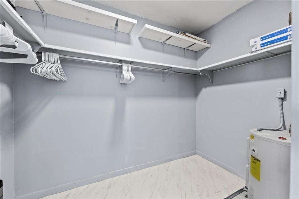 300 Waterway Drive S - Photo 9