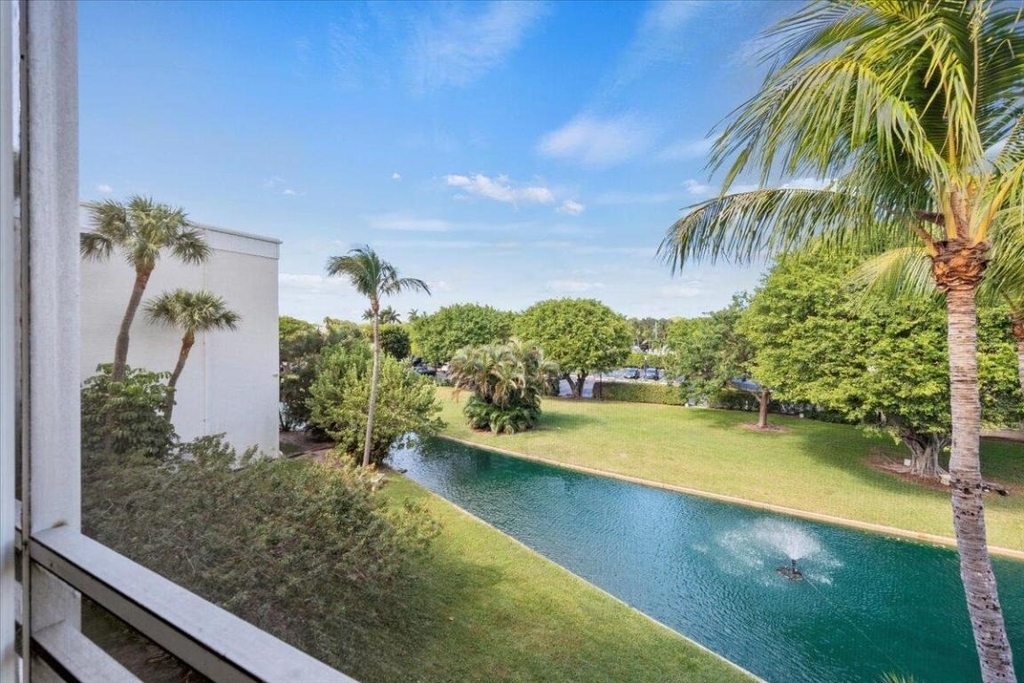 300 Waterway Drive S - Photo 27