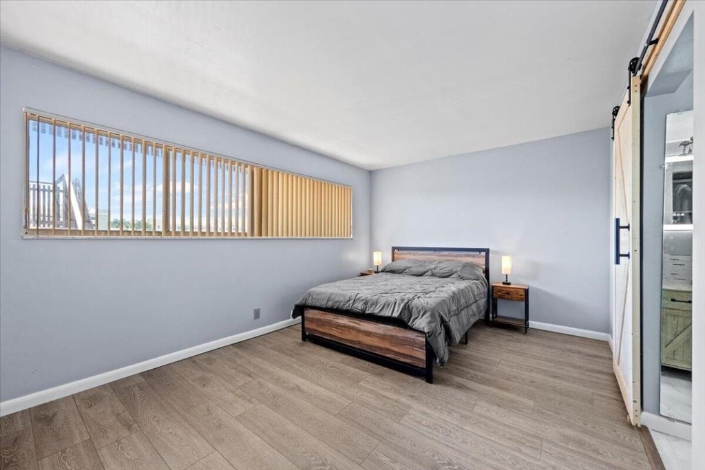 300 Waterway Drive S - Photo 4