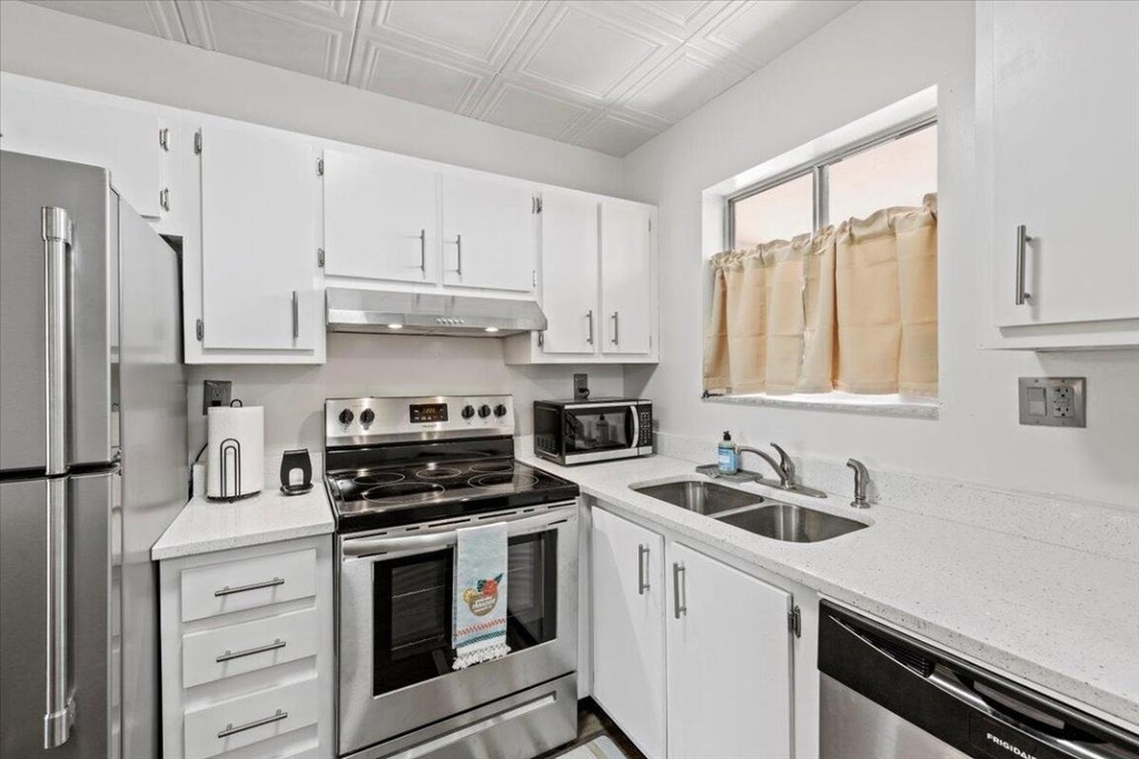 300 Waterway Drive S - Photo 21