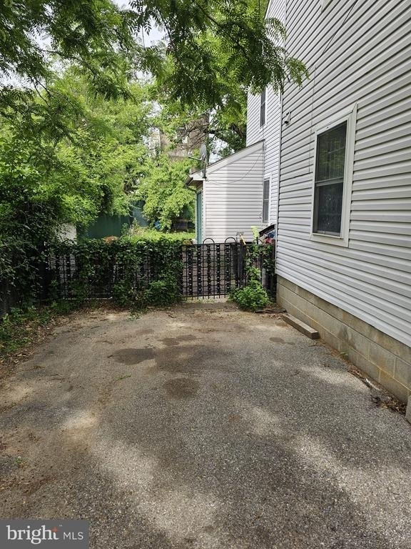 1400 N Bouvier Street - Photo 3