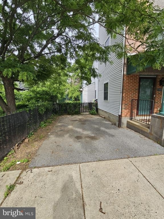 1400 N Bouvier Street - Photo 2