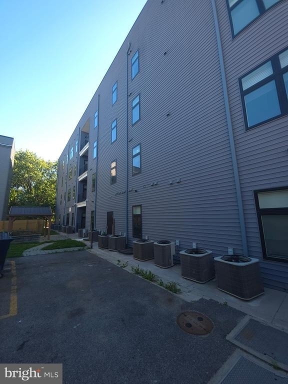 3925 Haverford Avenue - Photo 13
