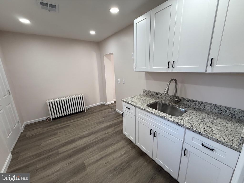 2537 E Auburn Street - Photo 7