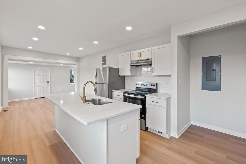 730 New Pittsburg Avenue - Photo 3