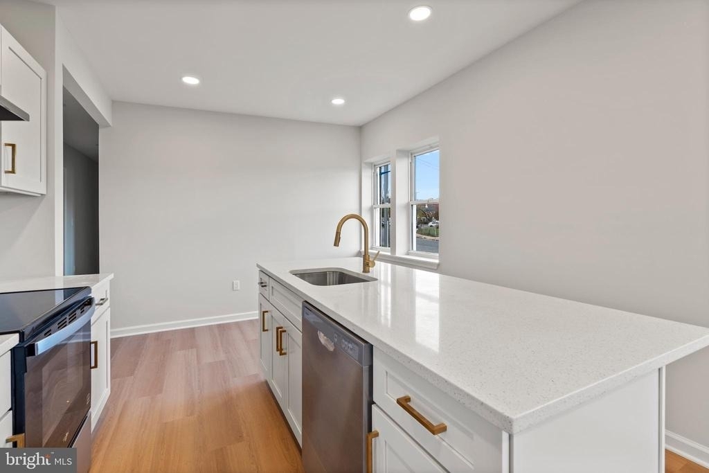 730 New Pittsburg Avenue - Photo 4