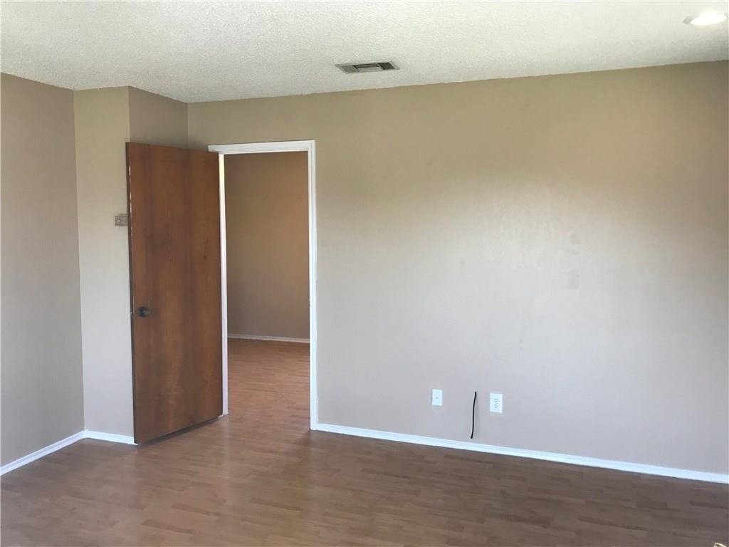 1638 Post Rd - Photo 1