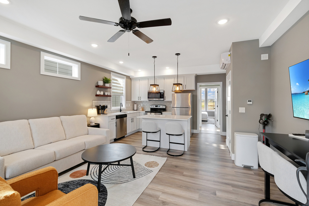 214 Great Loop East Drive - Photo 2
