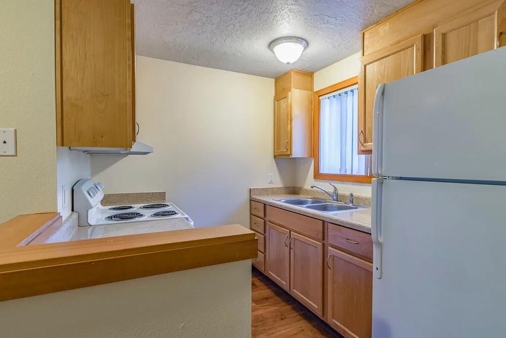 39501 Evans St - Photo 11
