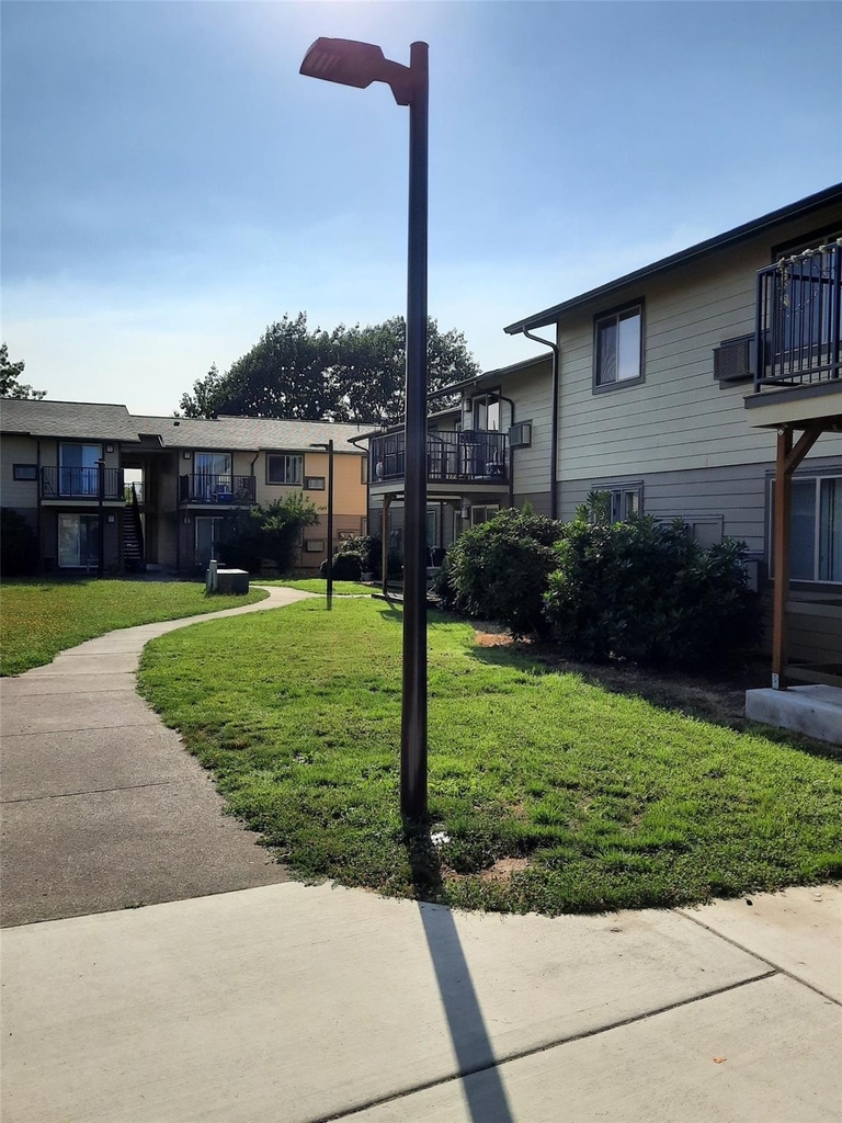 189 Nw Glenhart Ave - Photo 5