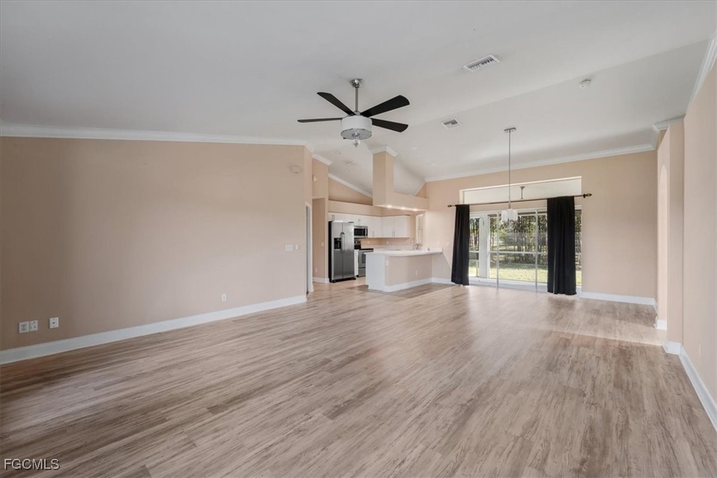 234 Pullman Street - Photo 8