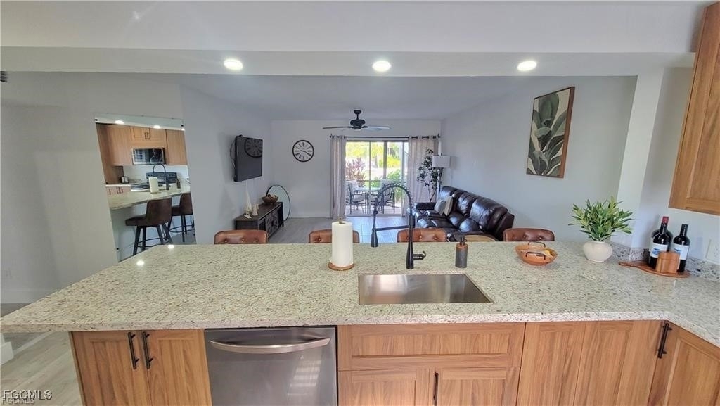 4708 Sw 8th Place - Photo 4