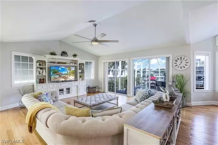 437 Trade Winds Avenue - Photo 2