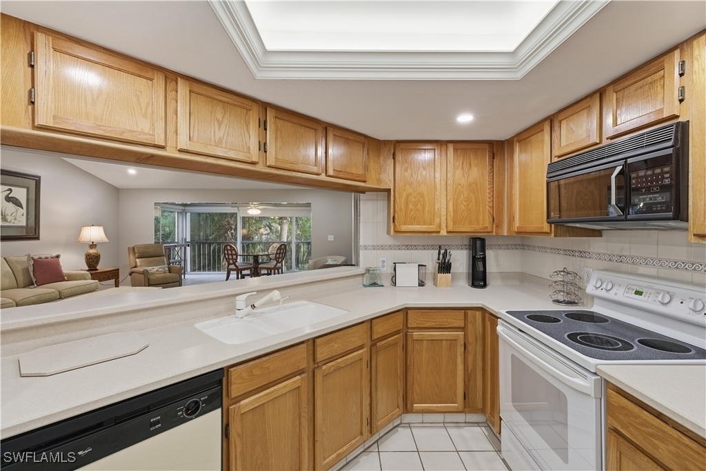 5899 Chanteclair Drive - Photo 6