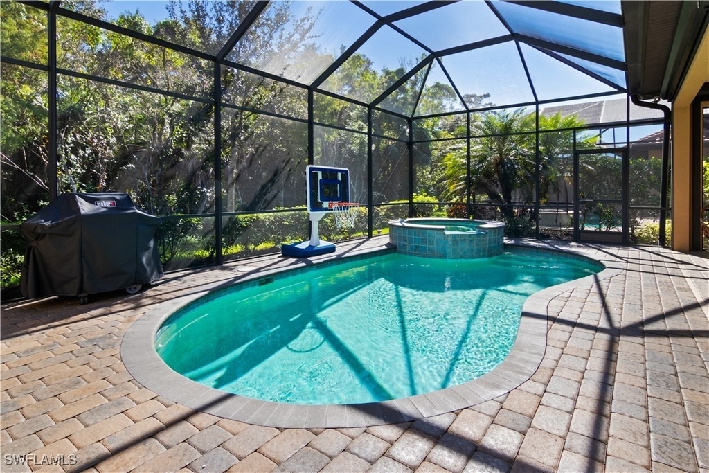 6604 Roma Way - Photo 0