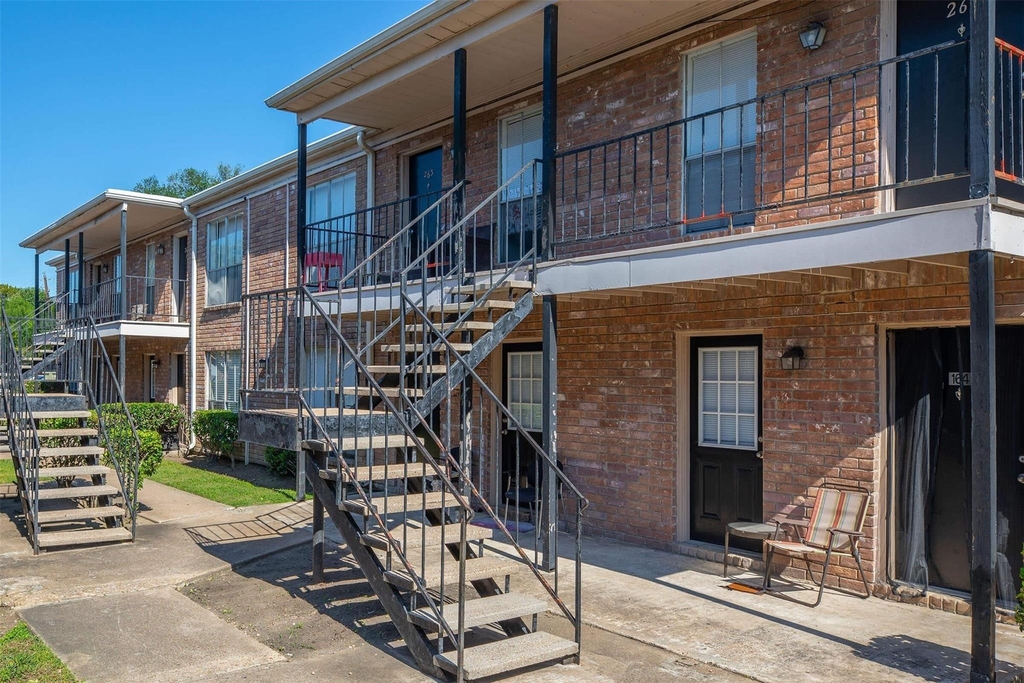 5900 N Braeswood Blvd - Photo 26