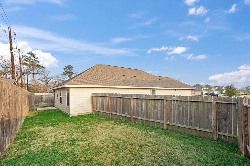 8814 Lar-ree Oaks Circle - Photo 3