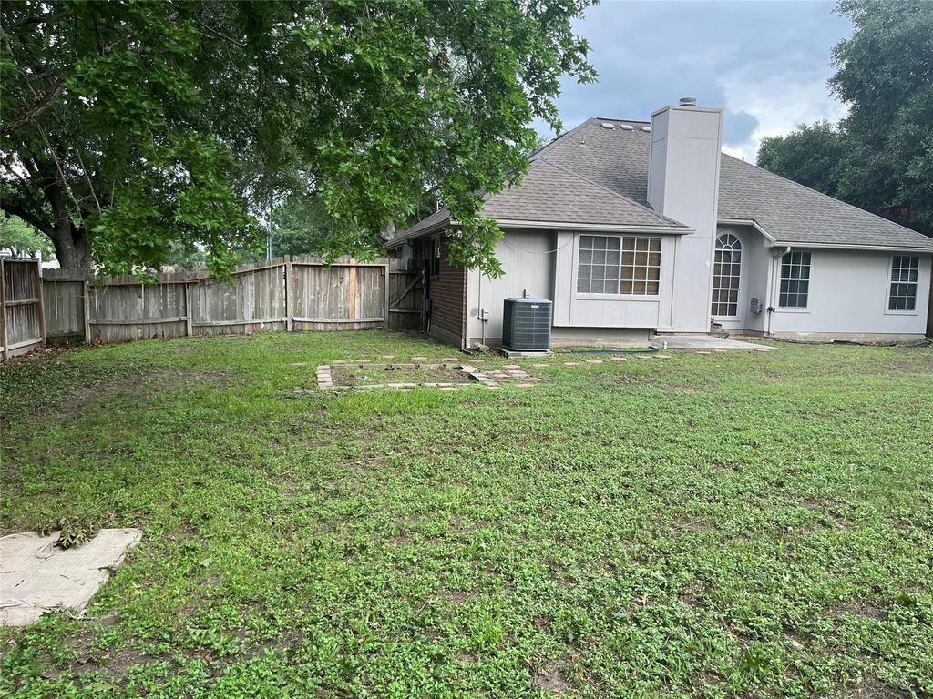 11302 Meadowchase Drive - Photo 11