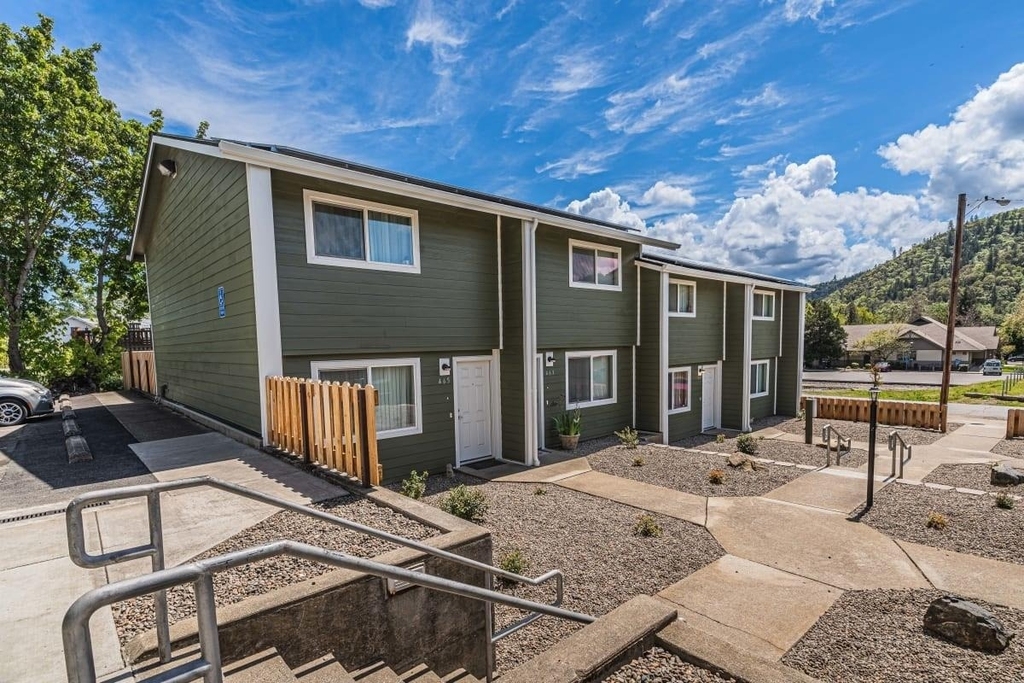 459 4th Ave - Photo 1