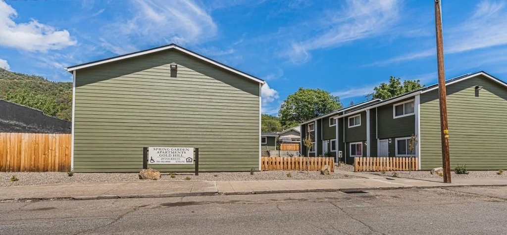 459 4th Ave - Photo 3