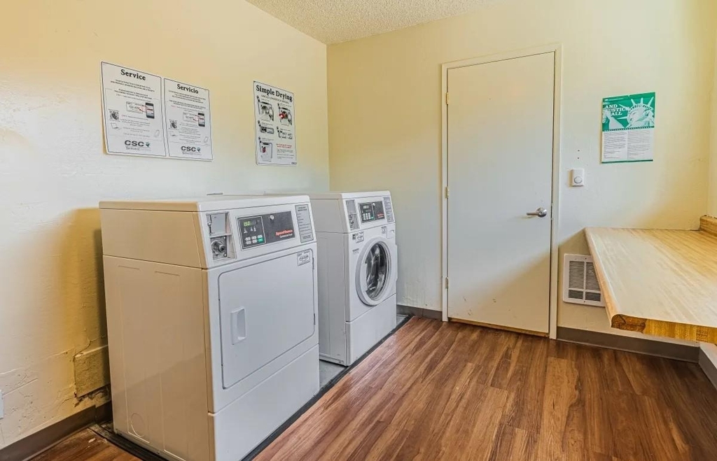 459 4th Ave - Photo 5