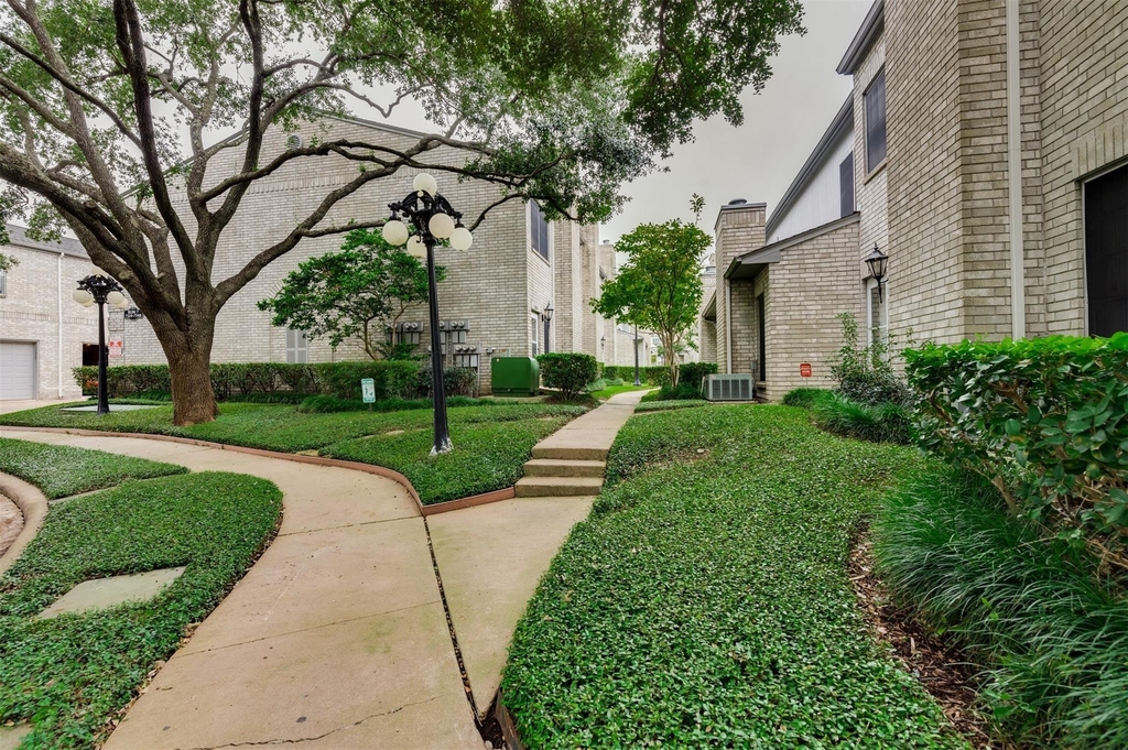 7326 Regency Square Court - Photo 13