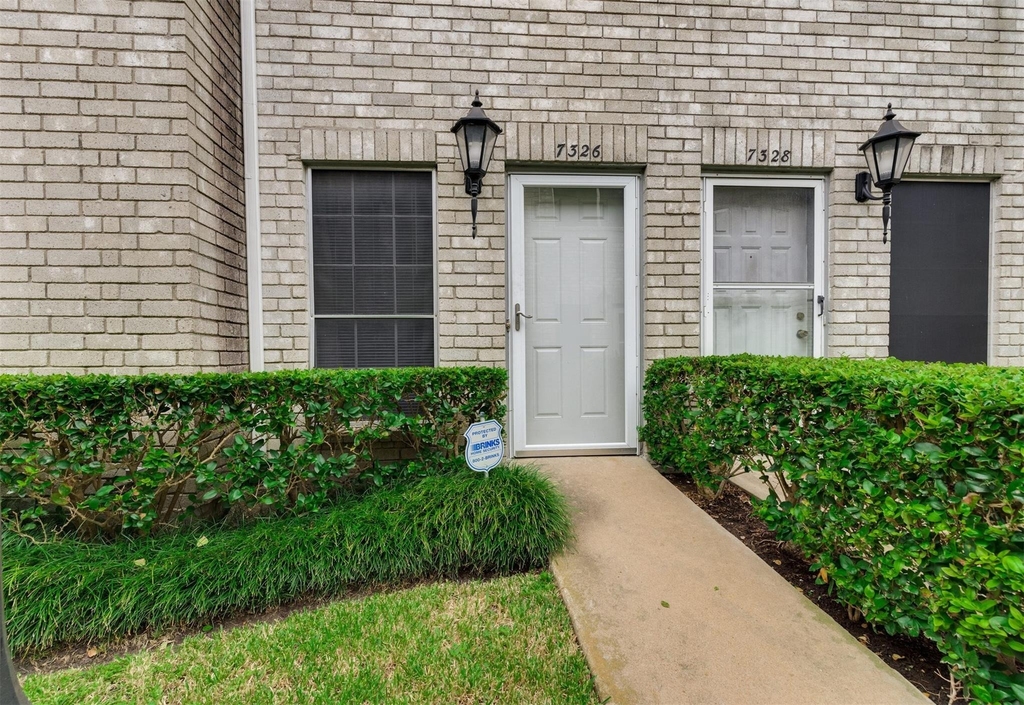 7326 Regency Square Court - Photo 12