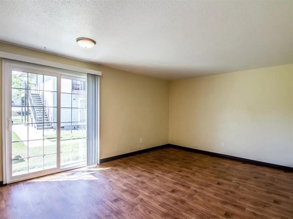 405 Sw 11th St - Photo 7