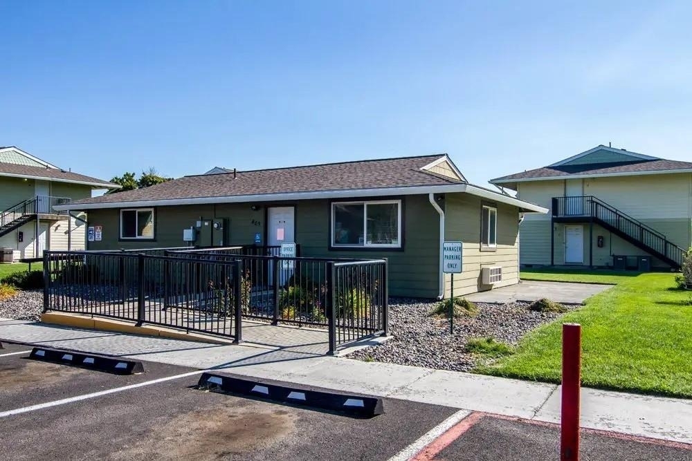 405 Sw 11th St - Photo 4