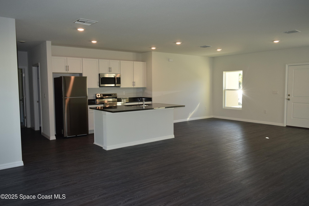 3094 San Filippo Drive Se - Photo 4