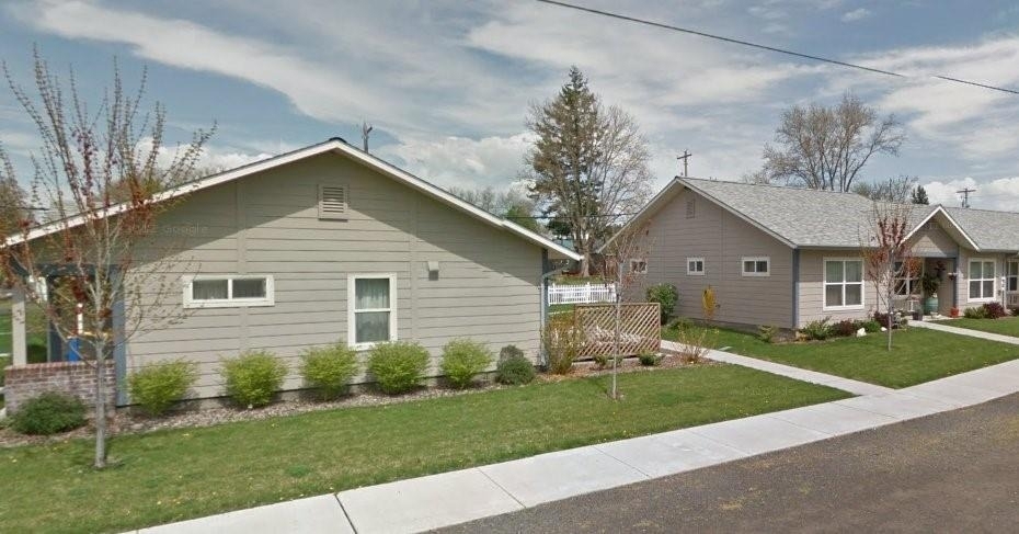 425 East Currant Street - Photo 1