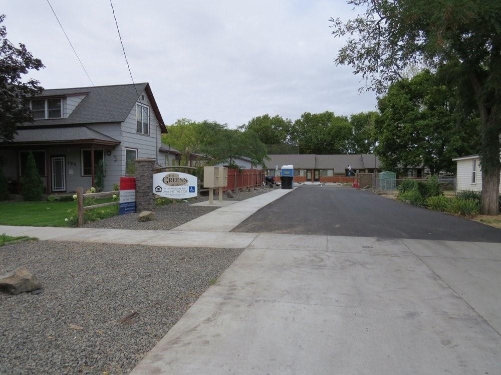 141 W Broadway Avenue - Photo 0