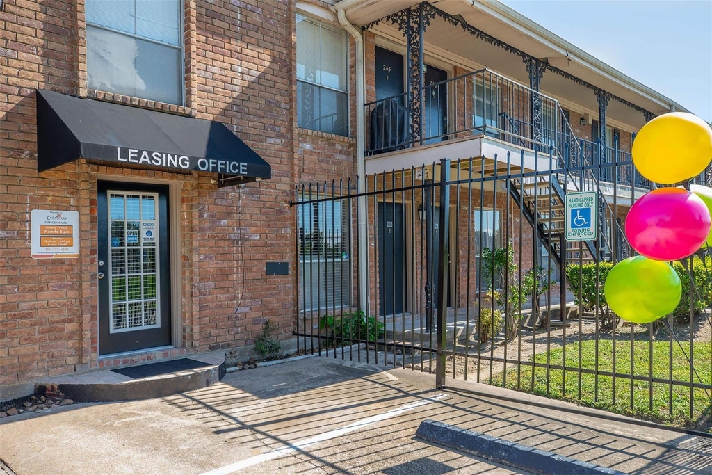 5900 N Braeswood Blvd - Photo 22