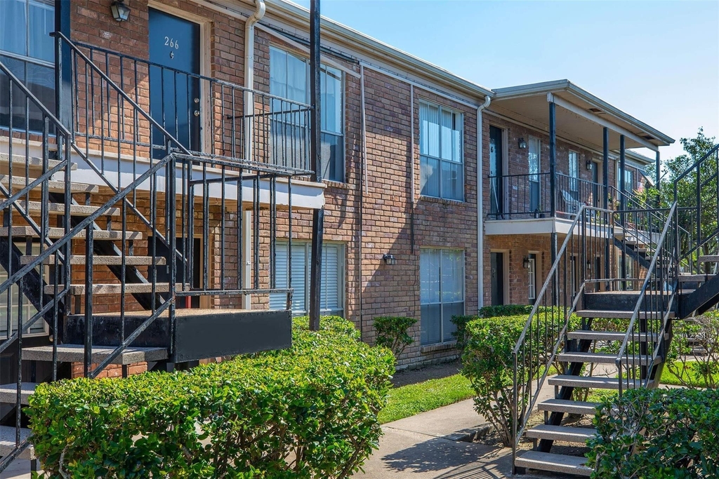 5900 N Braeswood Blvd - Photo 24