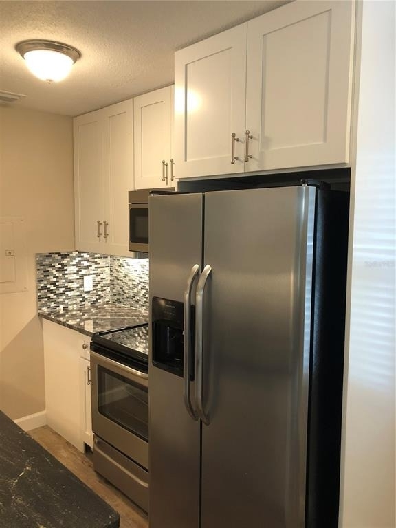 520 70th Street N - Photo 4