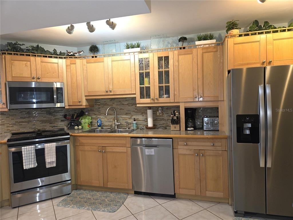 1515 Pinellas Bayway S - Photo 5